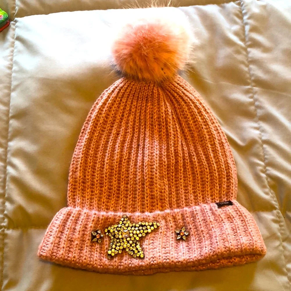 Winter hat - Picture 1 of 2